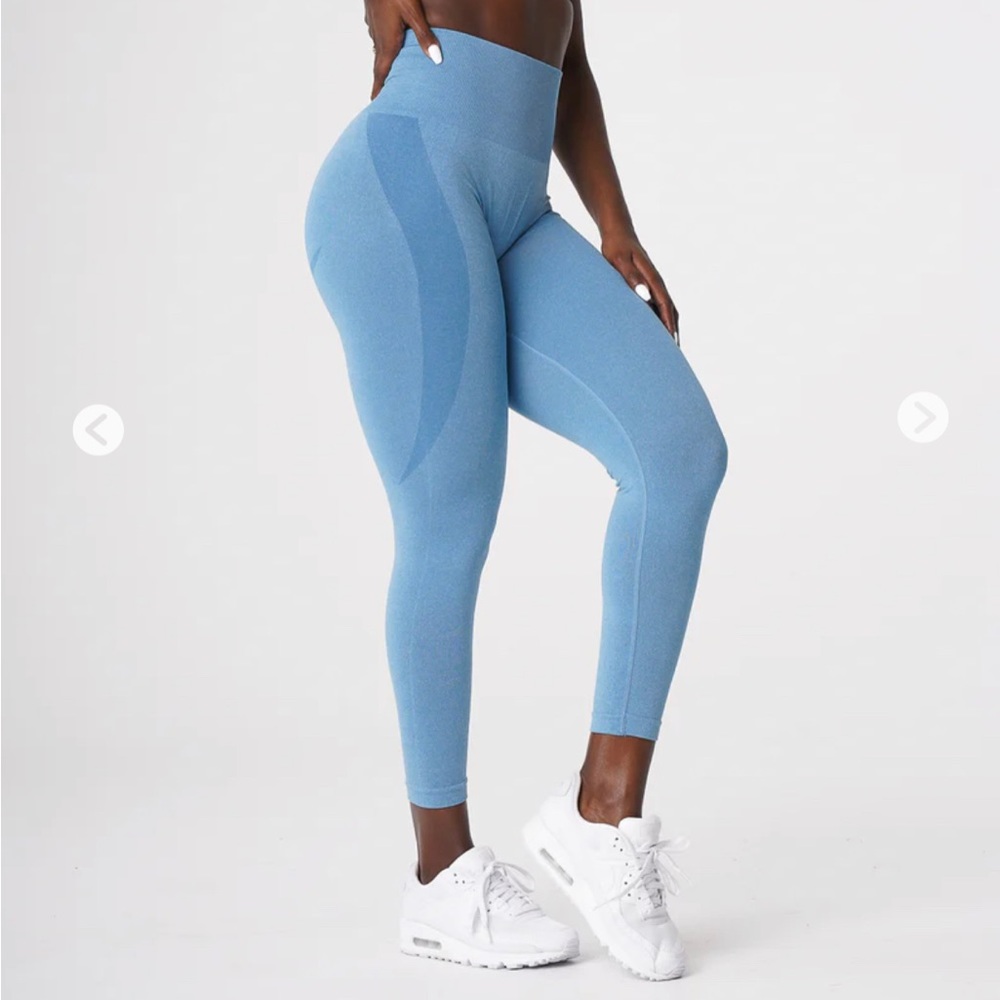 NVGNT contour seamless leggings in sky blue